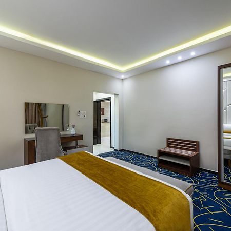The Palace Hotel Suites Khamis Mushait Exterior foto